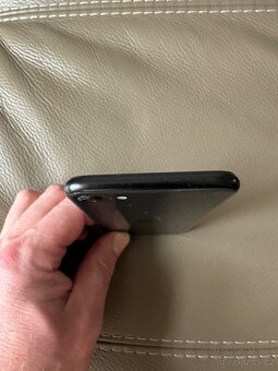 iPhone SE 64GB 2020 - 5