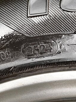 Alu kola BMW X5 5x120 255/55 r18 - zimní - 5