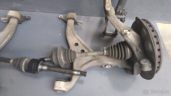 Přední zavěšeni kol na Mercedes ML - w166 - 5