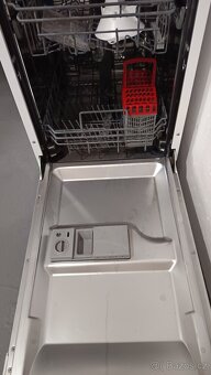Vestavná myčka nádobí Mora - 5