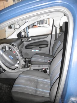 Ford Focus r.2009 - 5