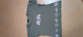Krabice s oblečením - 5