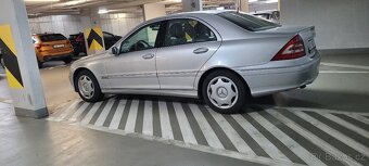 Prodám MB C 230, benzín 2,5 šestiválec, 150 kW - 5