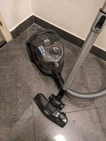 Vysavač Philips PowerPro compact - 5