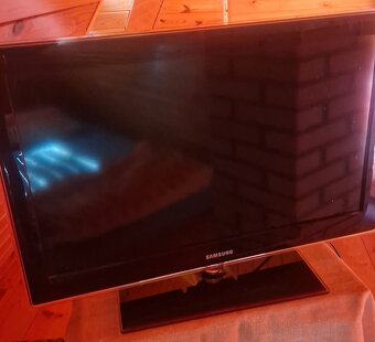 Televize TV Samsung LE32B553M3W - 5