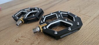 Pedály Shimano SAINT PD-M828 - 5