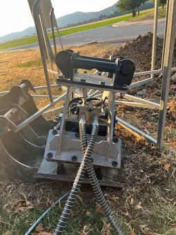 Hydraulická vibrační deska HARDY na bagr - 5