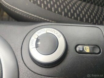 Qashqai Nissan Manual 4x4 Šedá Perleť - 5