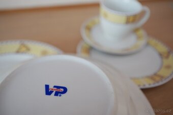 Prodám jídelní soupravu, sadu talířů - 5