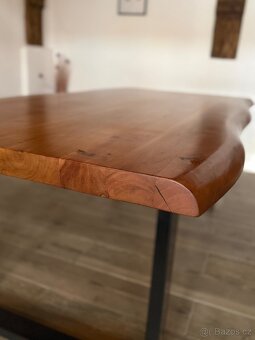 Masivní akáciový stůl 2x1 m - 5