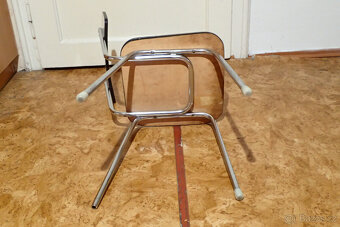 Bílá umakartová židle - 5