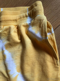 Nové teplákové batikované žluté kraťasy Tommy Hilfiger, L - 5