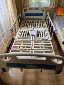Elektrická polohovací postel Multibed s toaletou a matrací - 5