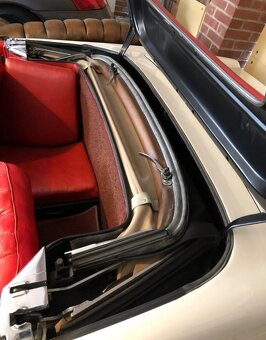 Mercedes-Benz 230 SL Pagoda - 5