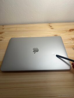 Apple MacBook Pro 2017 i5 8GB RAM 256GB SSD - 5