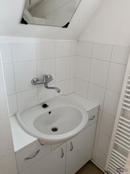 Pronájem bytu 1+kk, Pernštýnská, Pardubice, ev.č. 00652 - 5