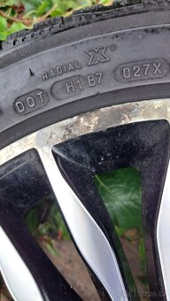 Mercedes Benz V (W447) original 18” alu disky na Michelin Pi - 5