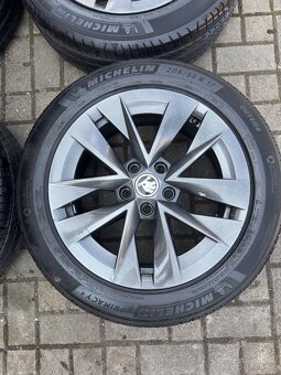 ORIGINÁL Alu Škoda ROTARE R17, 5x112 - LETNÍ PNEU - 5