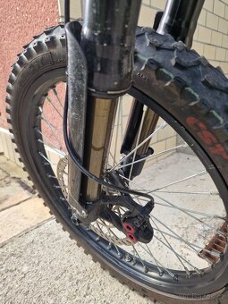 Talaria sting r 8kw - elektrické enduro - 5