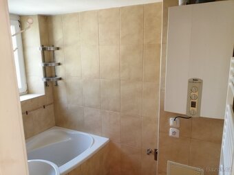 Pronájem 2+1, ulice Dornych, centrum (u Vaňkovky), 60 m2, ko - 5