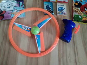 Angry Birds, album, karty, gyroskop, hry, košíková, vrtule - 5