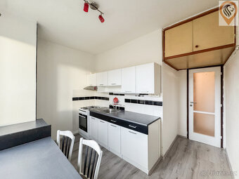 Nabízíme k prodeji útulný byt 2+1 v osobním vlastnictví s ga - 5