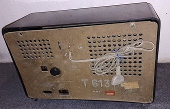 Staré retro bakelitové rádio Tesla T613 - 5