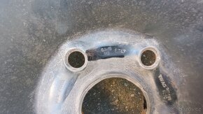 ZIMNÍ PNEU + DISKY 15" - 5