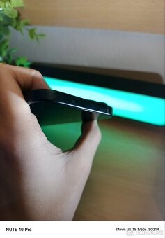iPhone 15 - 128 GB - Plně funkční, výborný
Cena: [11000] 💰 - 5