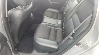 Honda Accord combi 2.2 CTDi, nafta, rok 2004 - 5