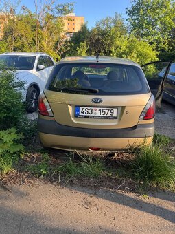 Kia Rio 1.4 - 5