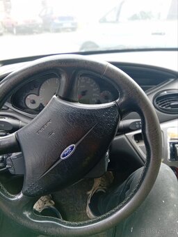 Ford Focus I na díly LEVNĚ - 5