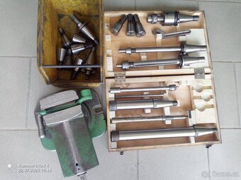 Nástrojařská frézka FN 20. - 5