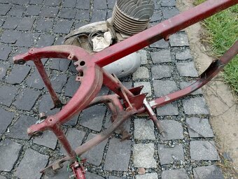 ČZ 175 rám s motorem - 5