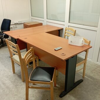 kancelářský nábytek - 5