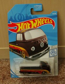 HOT WHEELS sth 3x top stav, TESLA, CORVETTE, VW - 5