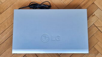 Combo LG VC8716 DVD/VHS Hi-Fi + 50 VHS + 50 DVD - 5