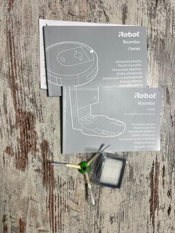 Robotický vysavač IRobot Roomba 7+ - 5