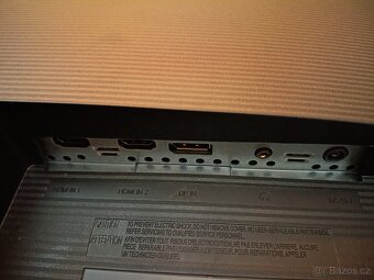 SAMSUNG 31.5" 4K, VA panel monitor s polohovatelným stoj. - 5