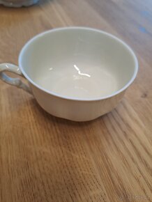 Stary porcelánový hrníček - 5