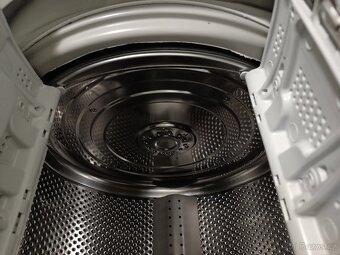 Pračka AEG s vrchním plněním a párou - 5