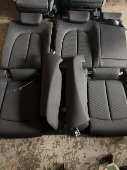 Audi a6 c7 r.v 2018 sedačky - 5