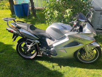 Honda VFR800 VTEC - 5