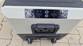 Prodam kompresorová autolednika 35l nova - 5
