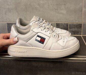 Dámské tenisky Tommy Jeans 39 - 5