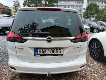 Opel Zafira Tourer 2.0 CDTi | 96 kW | 2013 | Manuál
- 5