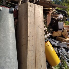 stary zahradni nabytek a dekorace - 5