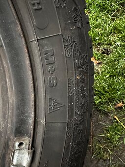 Zimní sada DUNLOP SP WINTER 4D 205/55 R16 (5x112) - 5