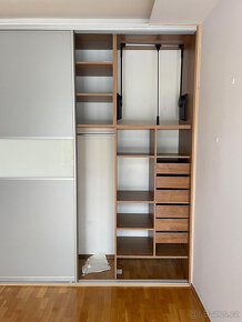 Skříně vestavěné 6 ks - 5