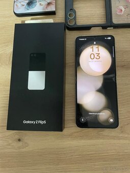 Samsung Galaxy Z Flip5 256Gb,záruka - 5
